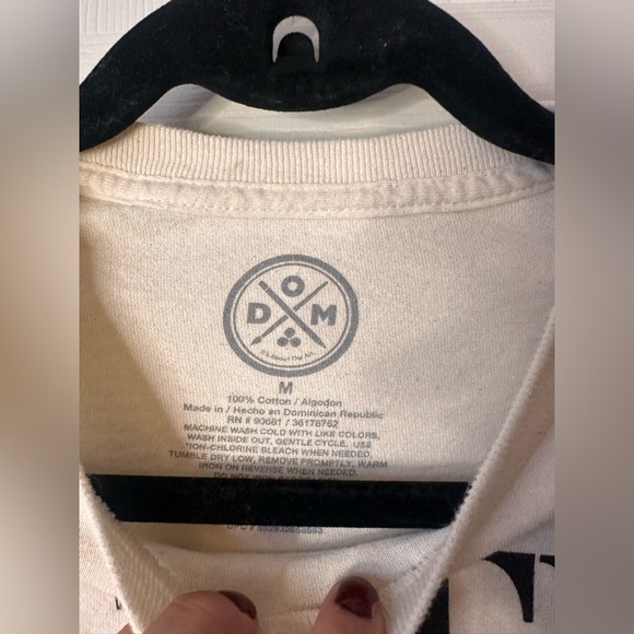 DOM Butterfly 'Believe' Graphic Cotton Ivory Short Sleeve T-Shirt - Picture 2 of 3